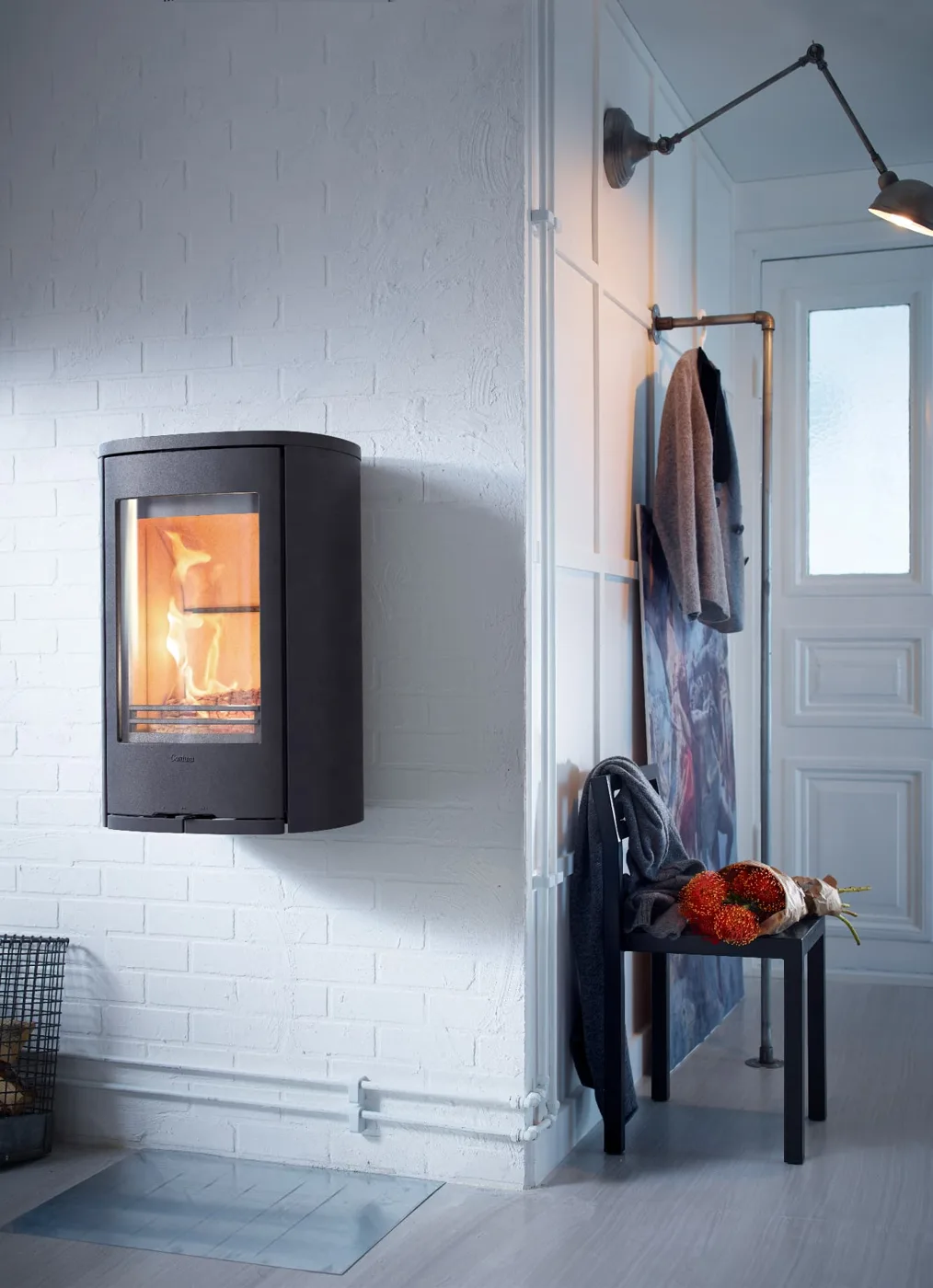 Contura 810 Style – kamin na drva u dnevnom boravku